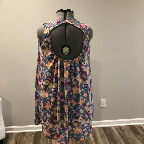 Medium Boutique Peach Love Sleeveless Floral Print Open Back Tunic dress C3712 - Picture 2 of 6